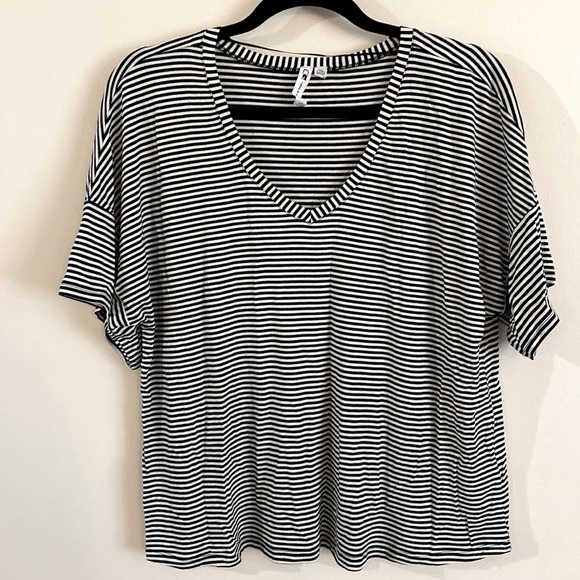 Cable & Gauge Tops - Cable & Gauge Striped Slouchy Tee